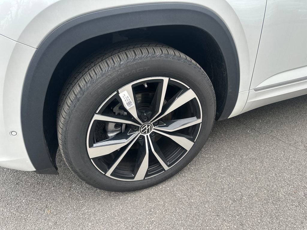 New 2026 Volkswagen Atlas SEL Premium R-Line AWD/4WD image 2