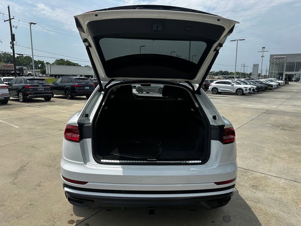 Used 2023 Audi Q8 Prestige AWD/4WD image 25