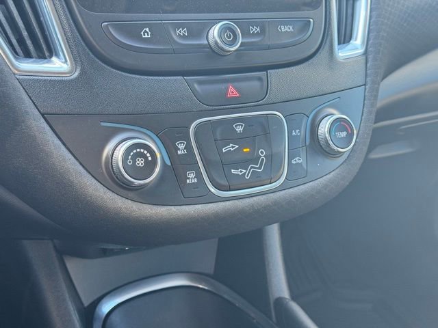 Used 2018 Chevrolet Malibu LT image 30