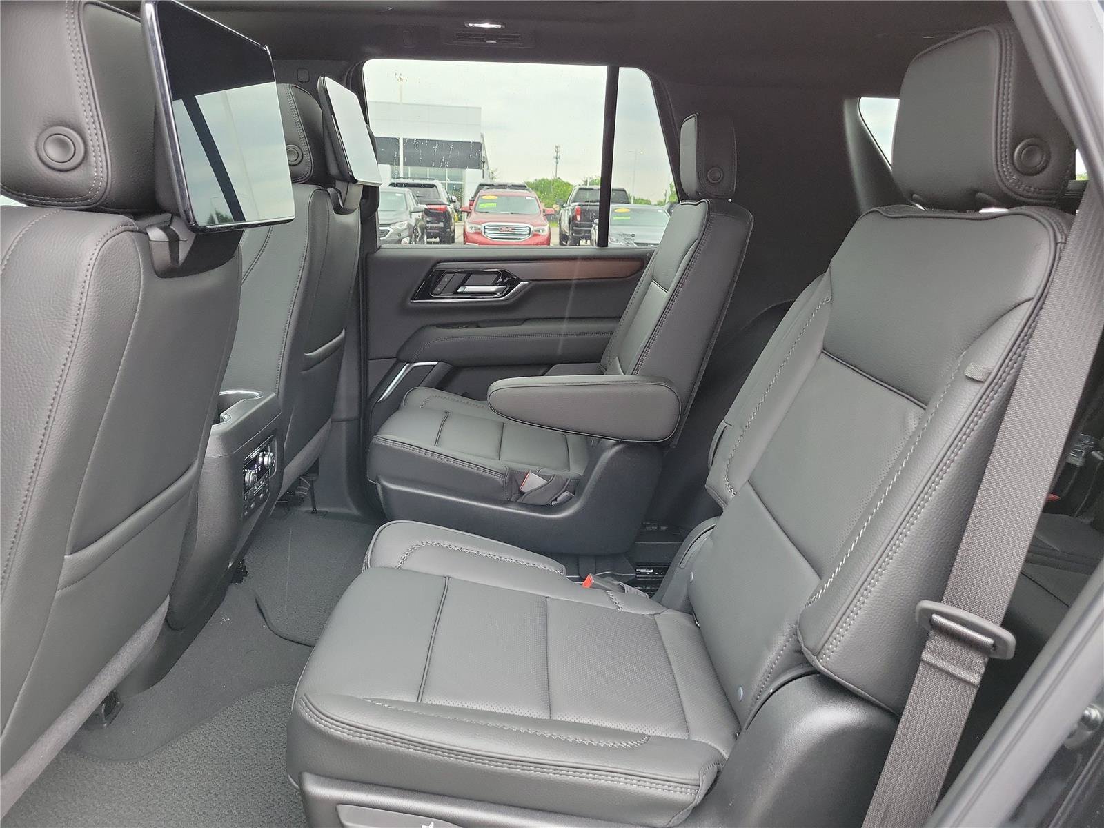 New 2026 GMC Yukon Denali w/ Advanced Technology Package AWD/4WD image 10