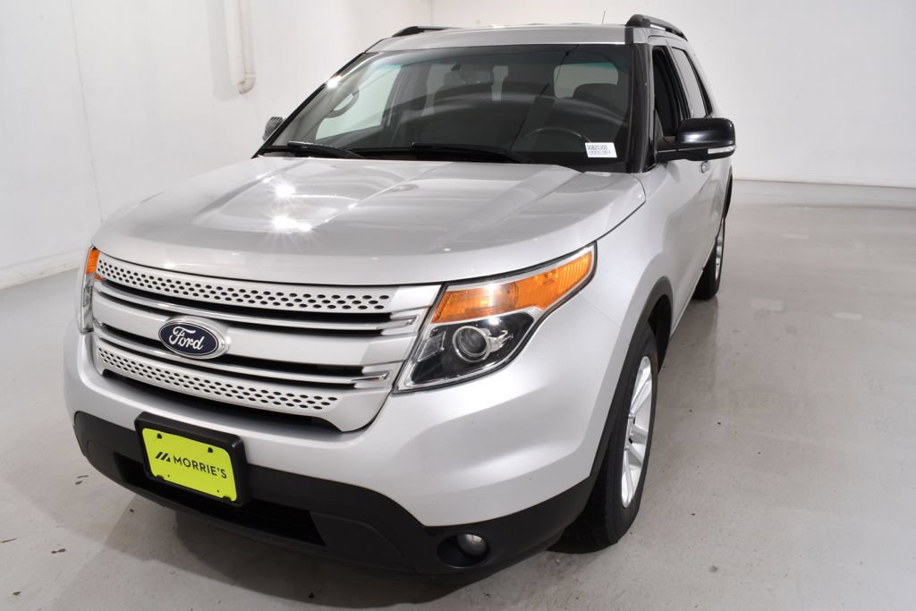 Used 2013 Ford Explorer XLT AWD/4WD image 2