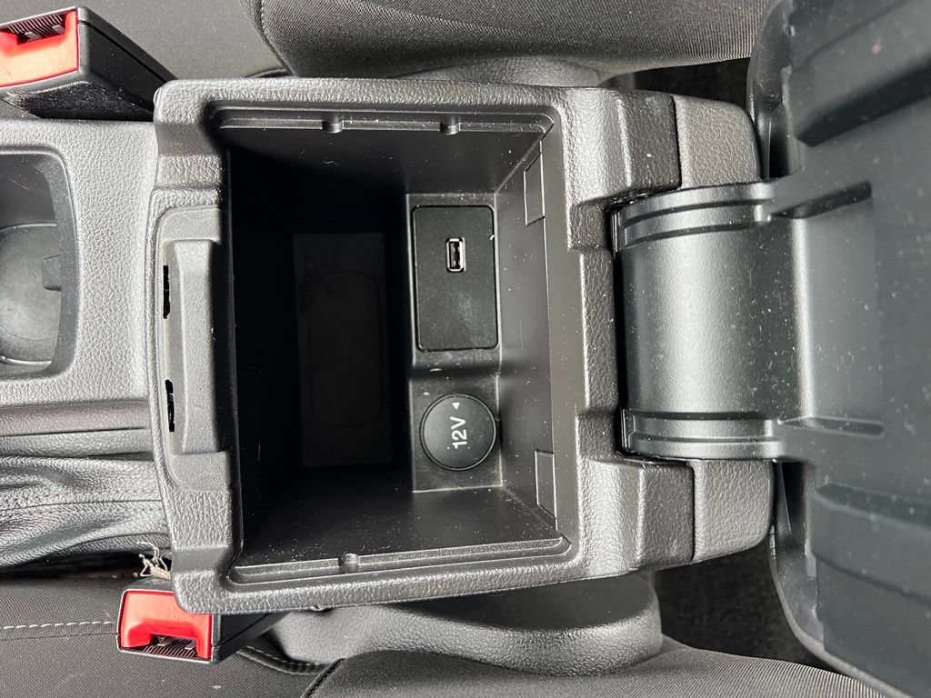 Used 2018 Ford Focus SE FWD image 28