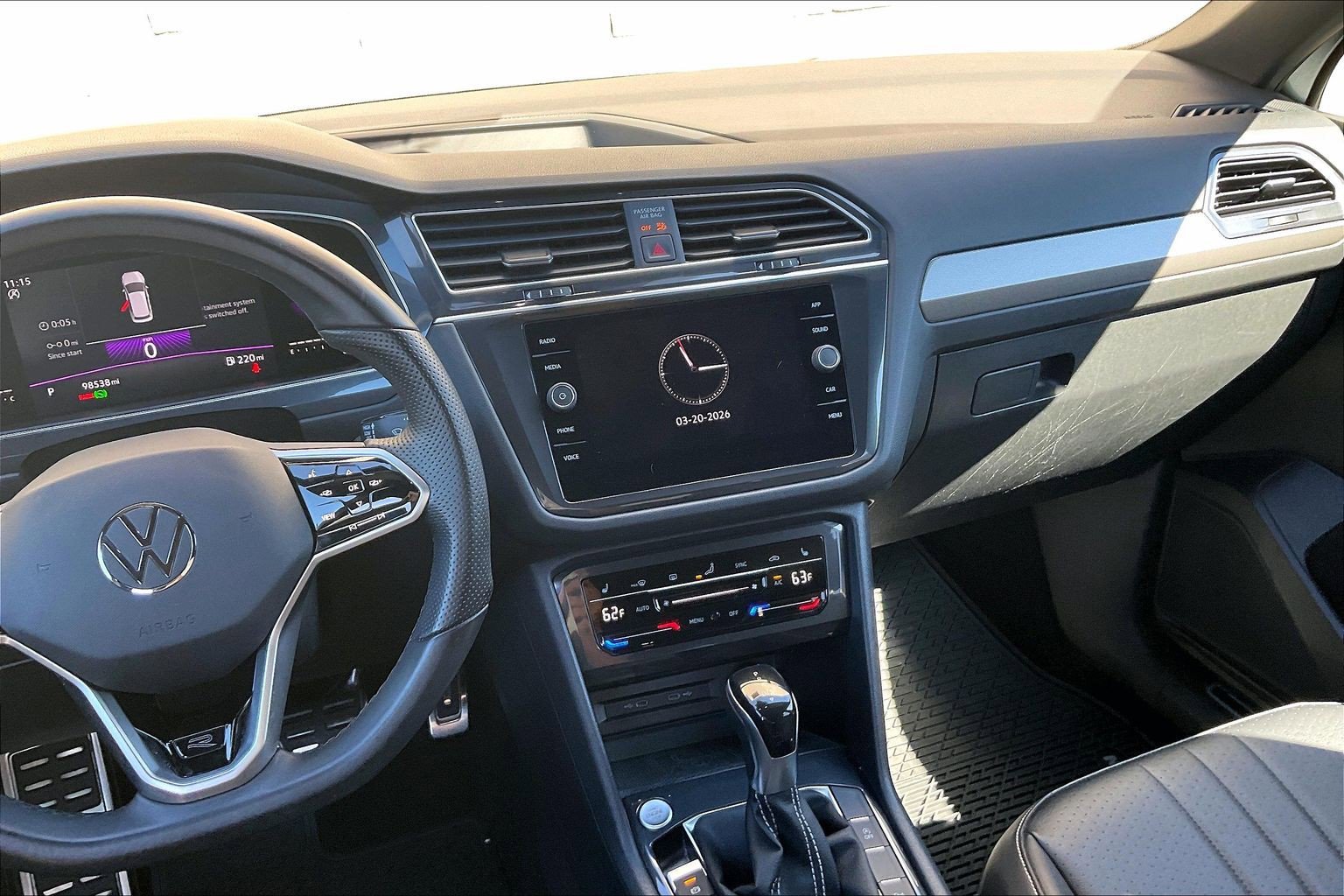 Used 2022 Volkswagen Tiguan SE R-Line FWD image 5