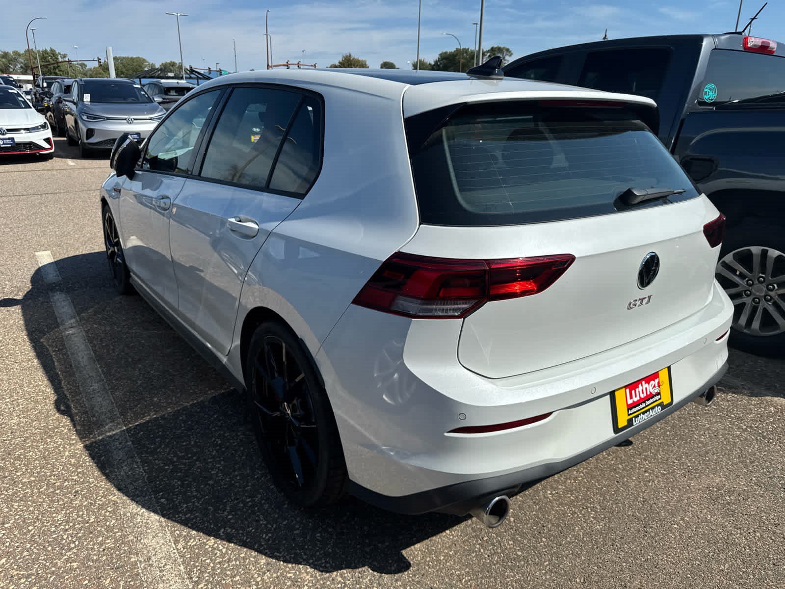Used 2024 Volkswagen GTI SE FWD image 4