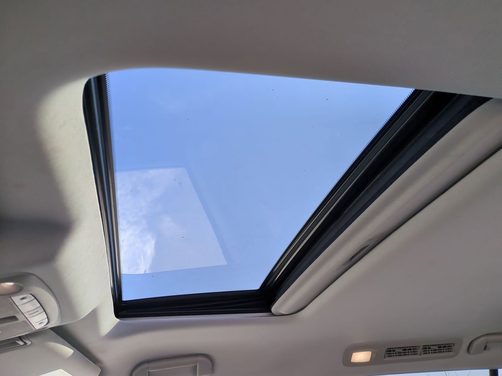 Used 2019 Nissan Armada Platinum image 17