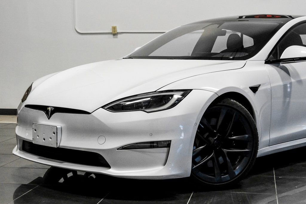 Used 2023 Tesla Model S image 9