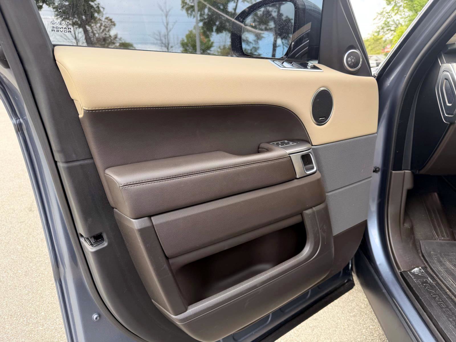 Used 2021 Land Rover Range Rover Sport SE image 19