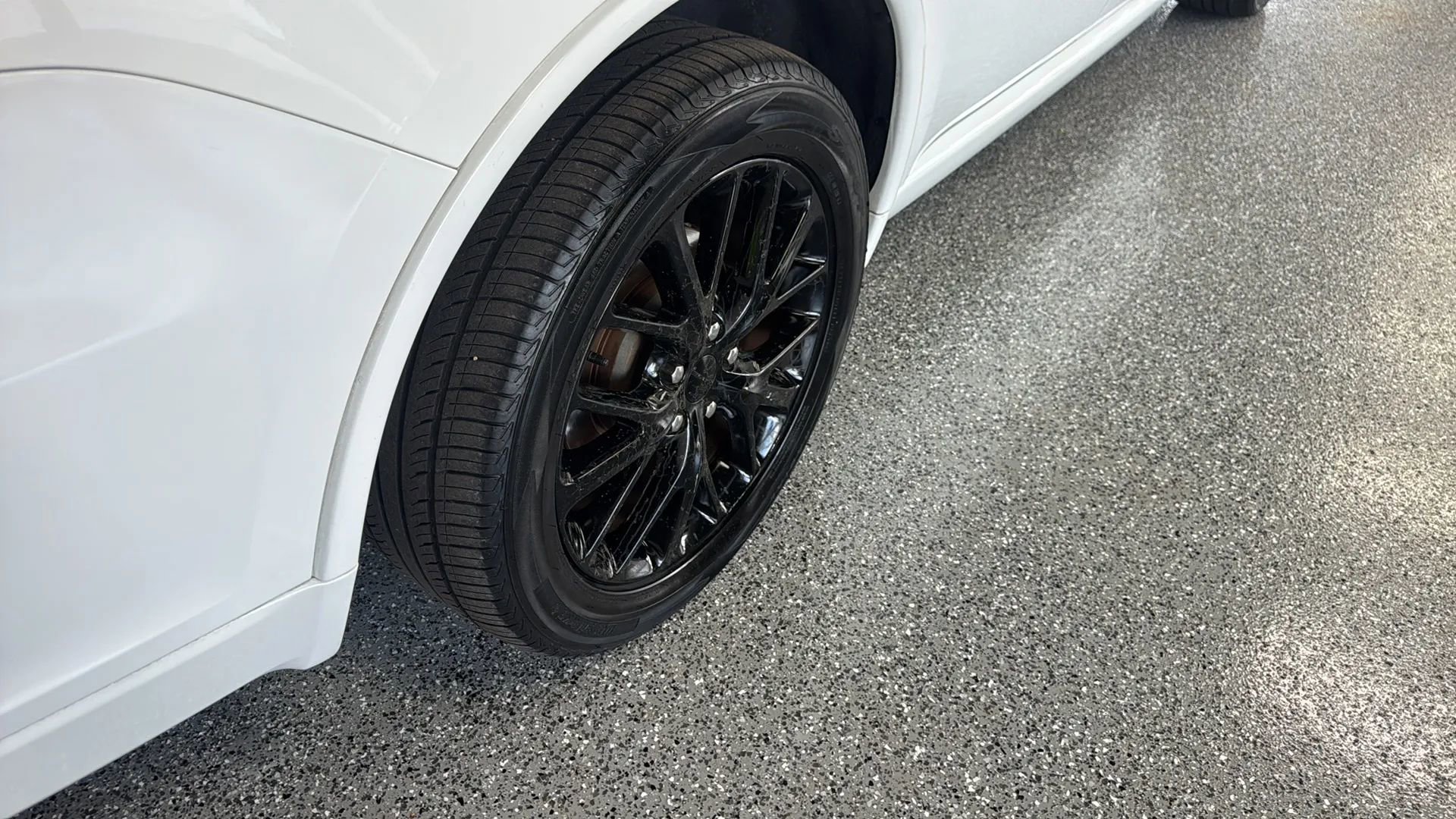 Used 2015 Dodge Durango R/T w/ Technology Group RWD image 47