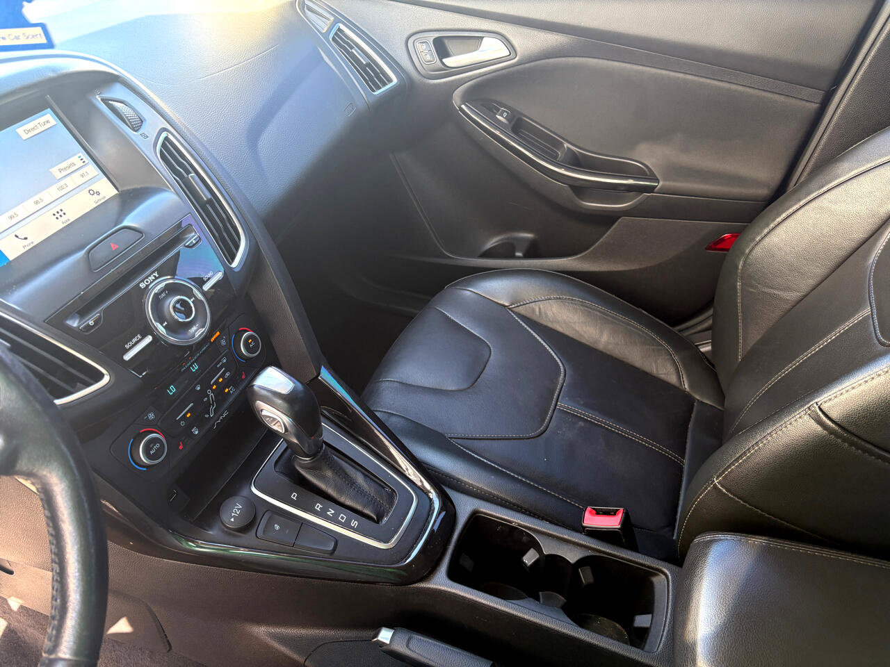 Used 2018 Ford Focus Titanium image 8