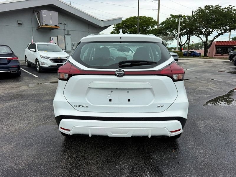 Used 2024 Nissan Kicks SV FWD image 6