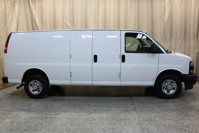 Used 2019 Chevrolet Express 2500 Extended image 2