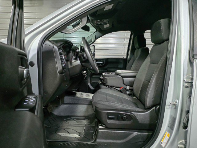 Used 2022 Chevrolet Silverado 2500 Custom w/ Custom Value Package AWD/4WD image 15