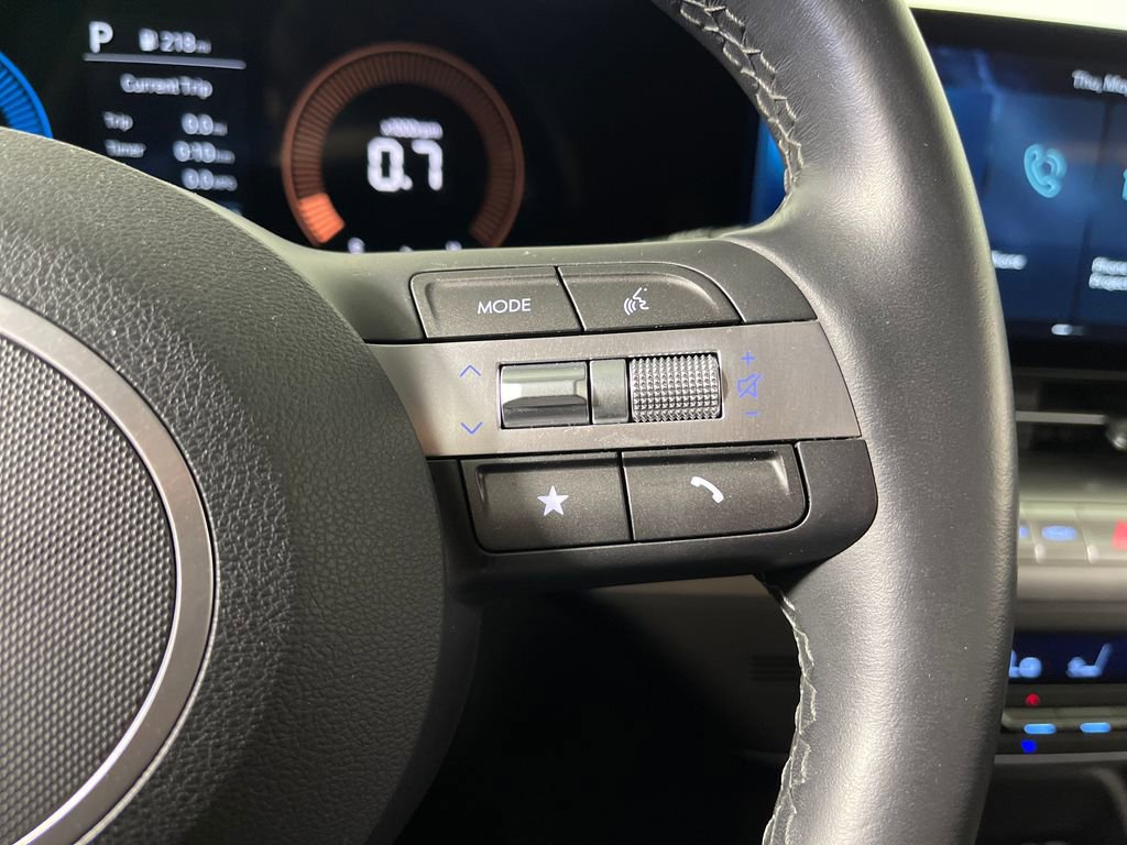 Certified 2025 Hyundai Kona SEL FWD image 29