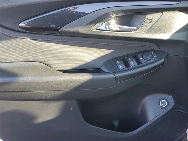 Used 2023 Chevrolet TrailBlazer RS w/ Sun and Liftgate Package image 15