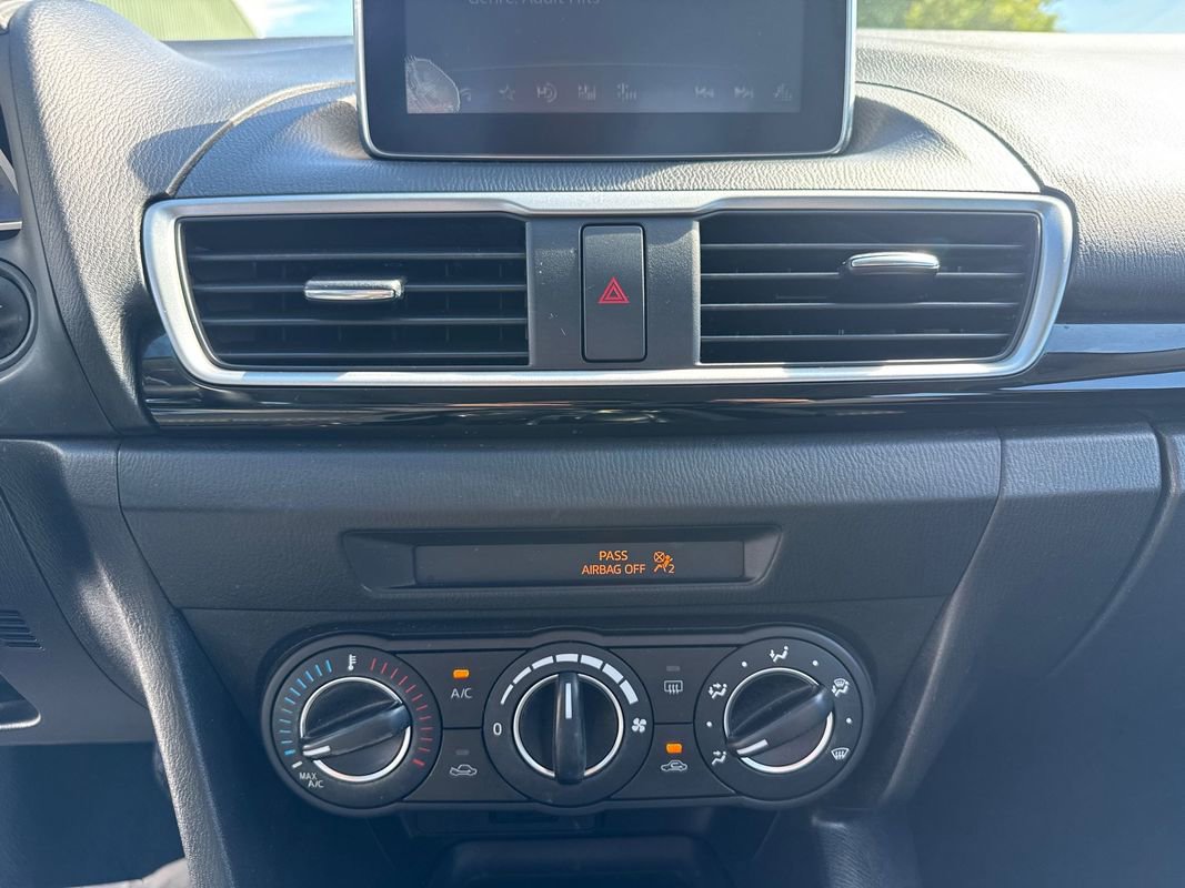 Used 2016 MAZDA MAZDA3 i Touring FWD image 20