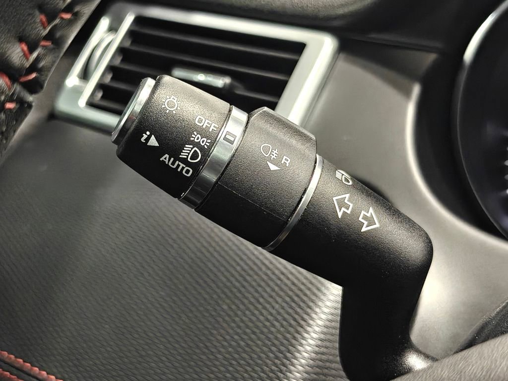 Used 2018 Land Rover Discovery Sport HSE Luxury image 53