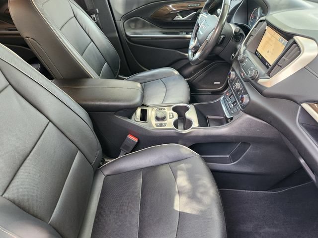 Used 2020 GMC Terrain Denali w/ Denali Premium Package FWD image 14