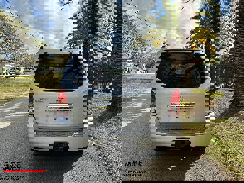 Used 2012 Nissan Pathfinder SV image 12