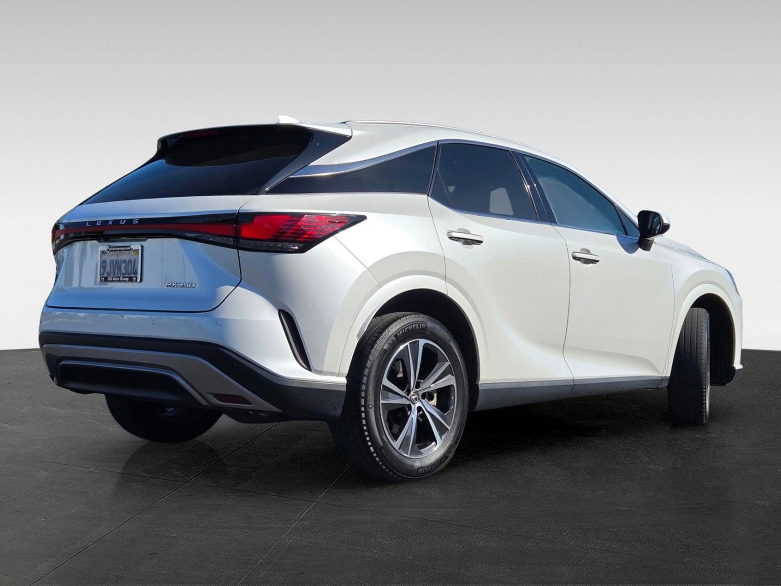 Used 2024 Lexus RX 350 FWD w/ Technology Package image 4