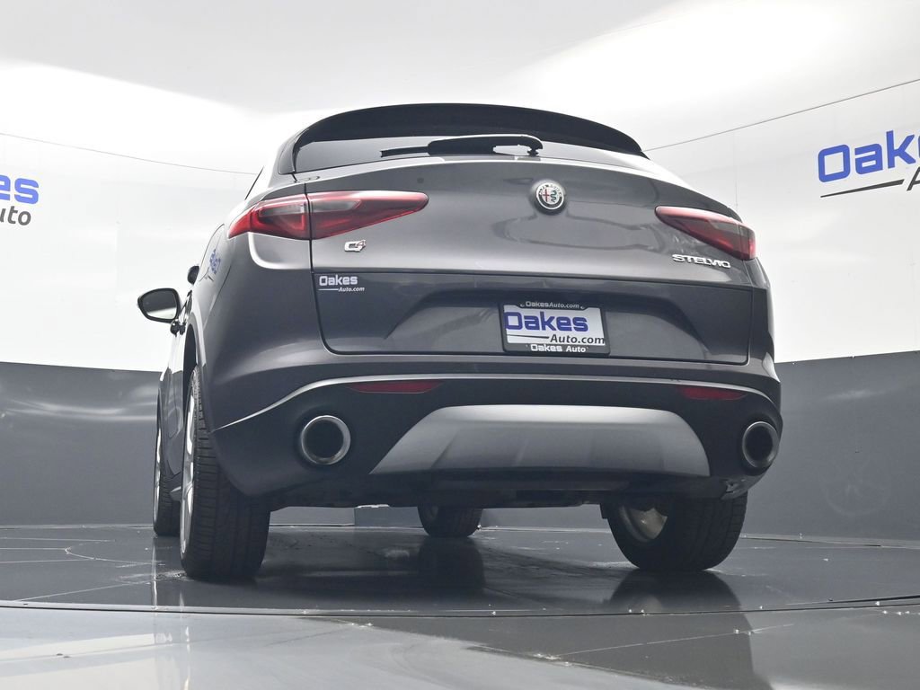 Used 2018 Alfa Romeo Stelvio Ti Sport image 45