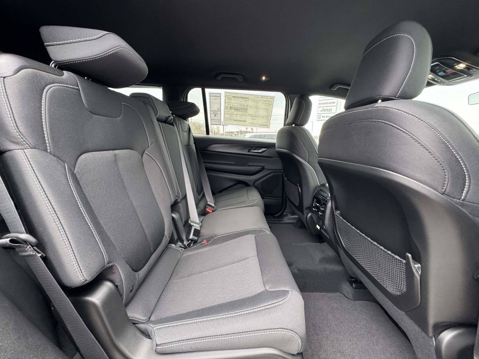 New 2025 Jeep Grand Cherokee L Laredo w/ Luxury Tech Group I AWD/4WD image 17