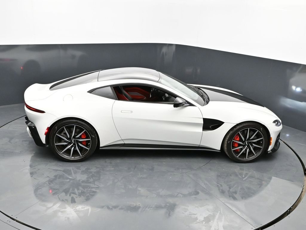Used 2019 Aston Martin V8 Vantage Coupe image 35