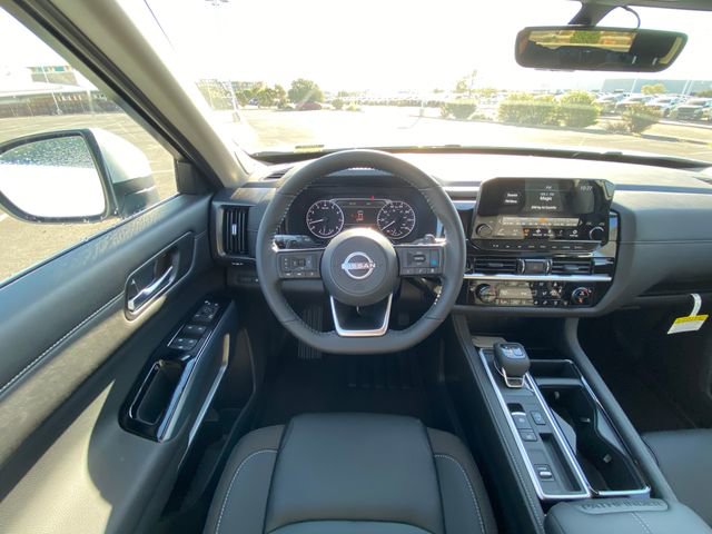 New 2025 Nissan Pathfinder SL image 22