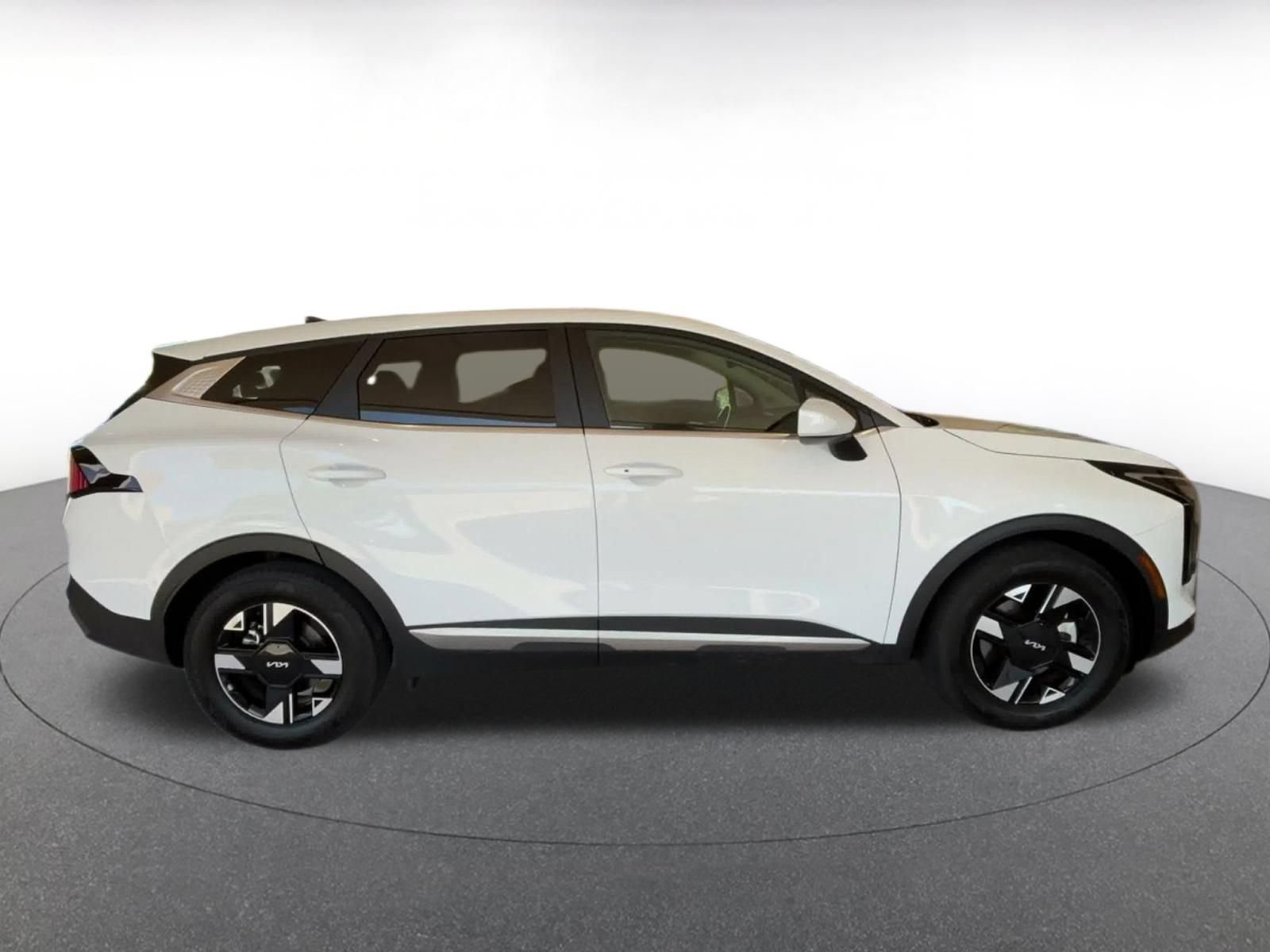 Used 2026 Kia Sportage LX FWD image 15