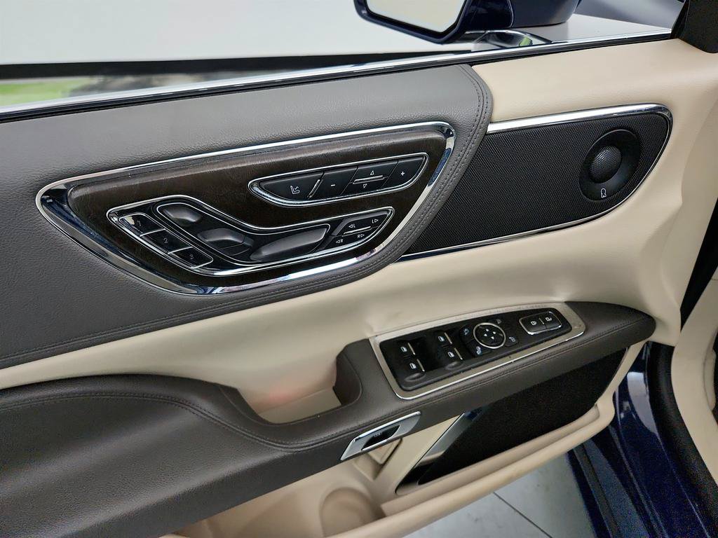 Used 2018 Lincoln Continental Reserve AWD/4WD image 20