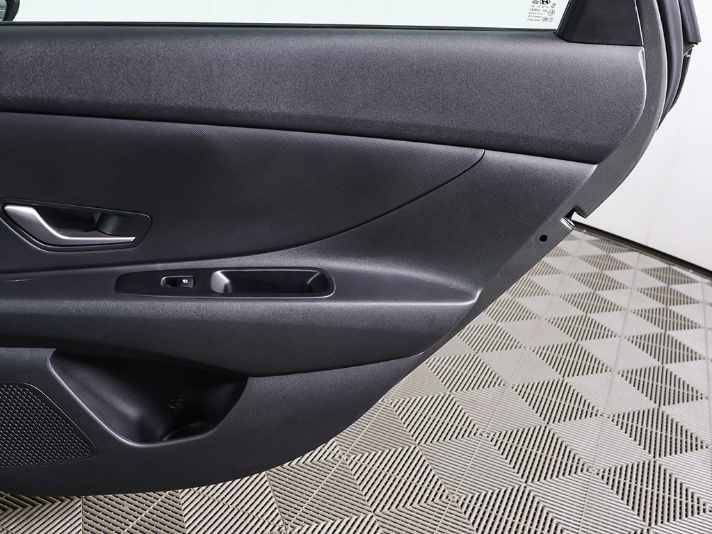 Used 2024 Hyundai Elantra SEL image 21