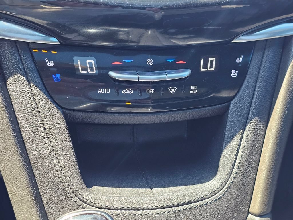 Used 2022 Cadillac XT6 Sport AWD/4WD image 19