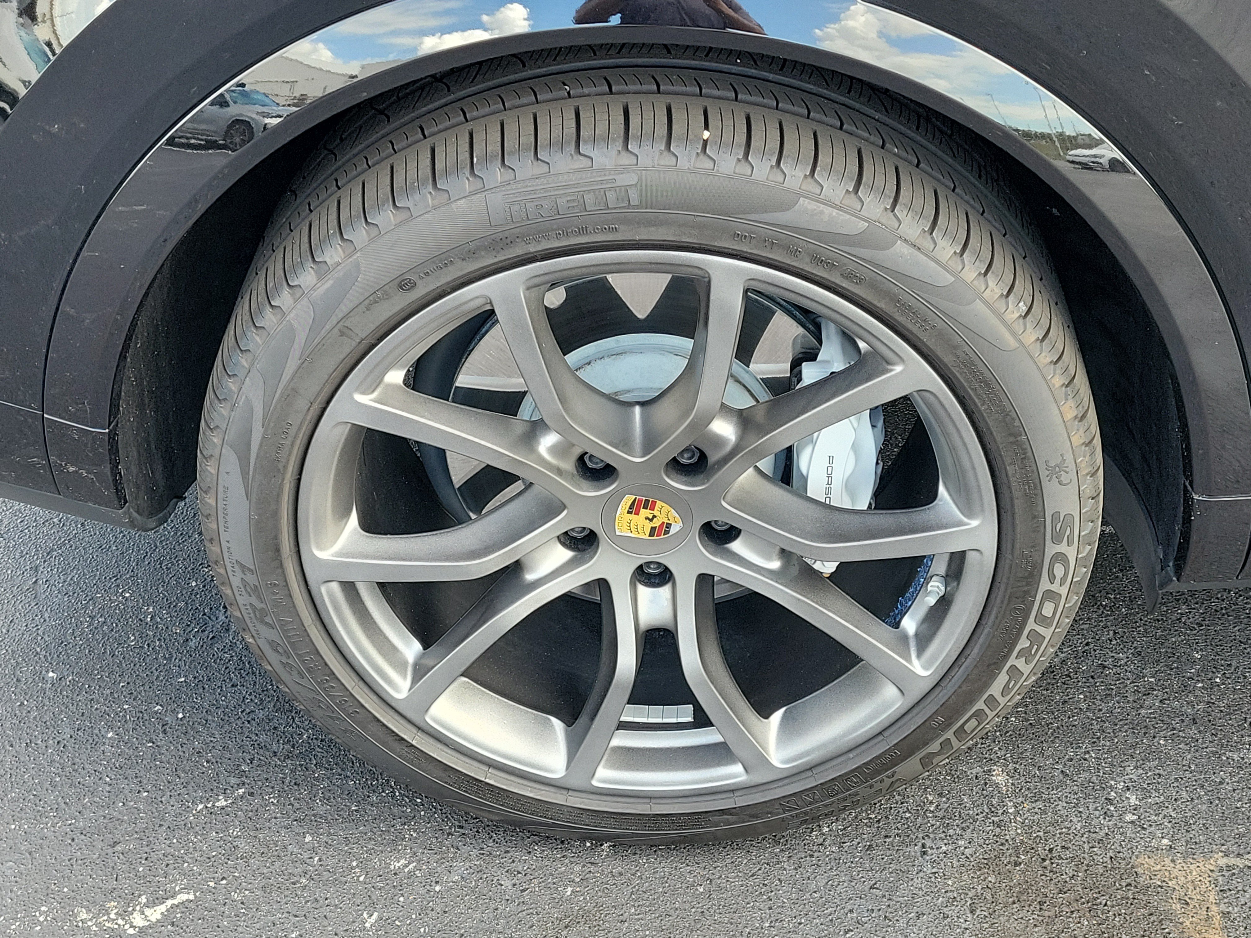 Used 2021 Porsche Cayenne Turbo AWD/4WD image 6