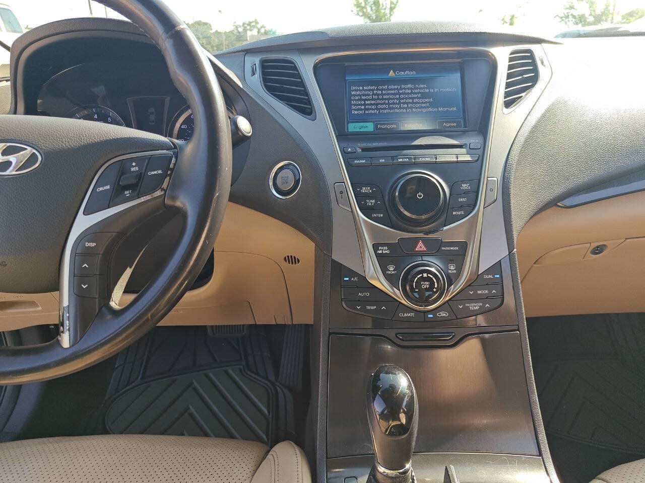Used 2013 Hyundai Azera w/ Technology Pkg FWD image 6