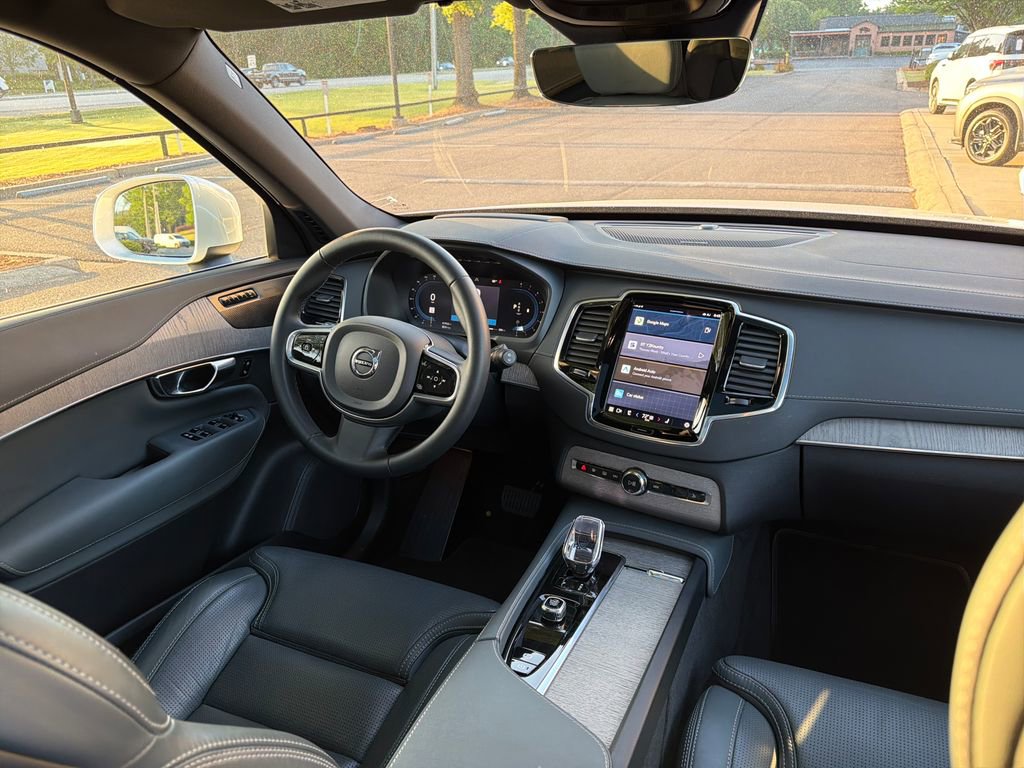 Used 2023 Volvo XC90 B6 Ultimate w/ Protection Package Premier AWD/4WD image 39