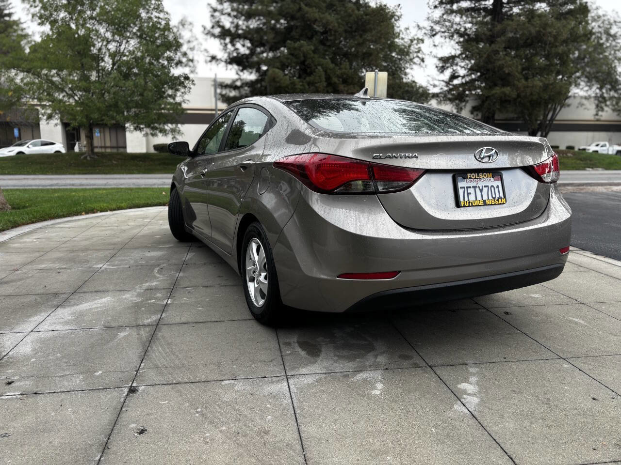 Used 2015 Hyundai Elantra SE image 5
