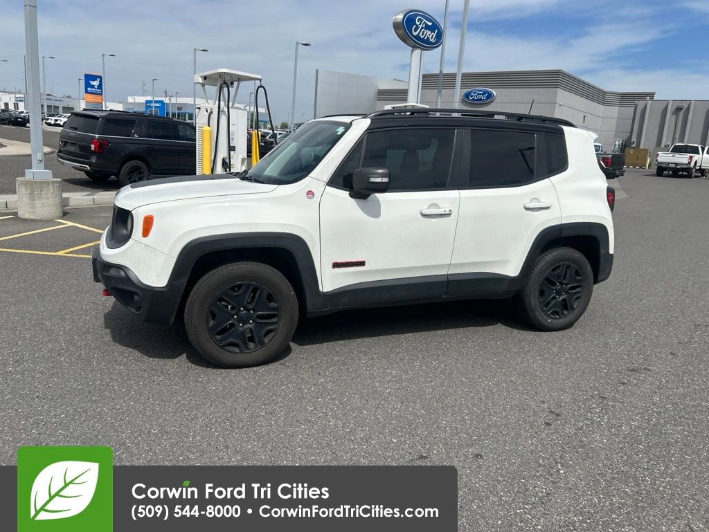 Used 2018 Jeep Renegade Trailhawk AWD/4WD image 6