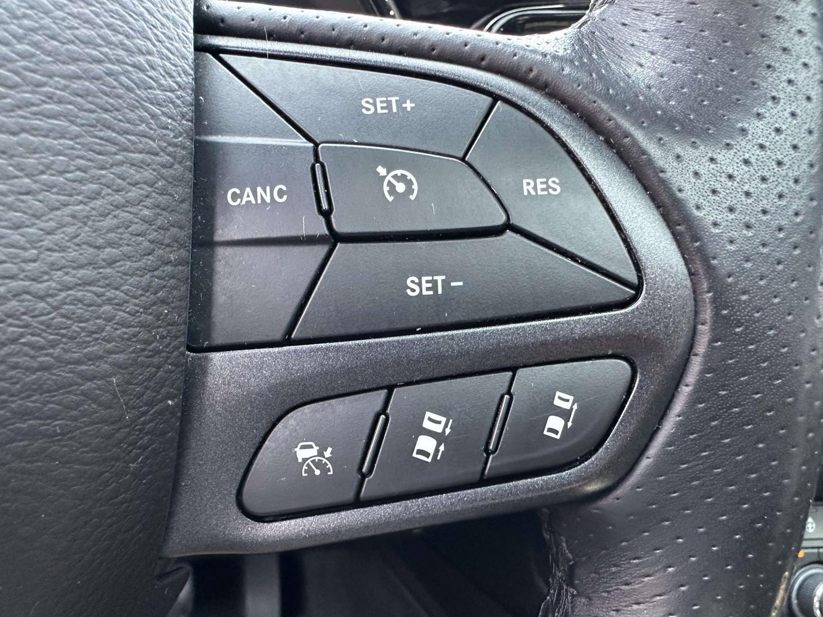 Used 2023 Dodge Durango R/T AWD/4WD image 37