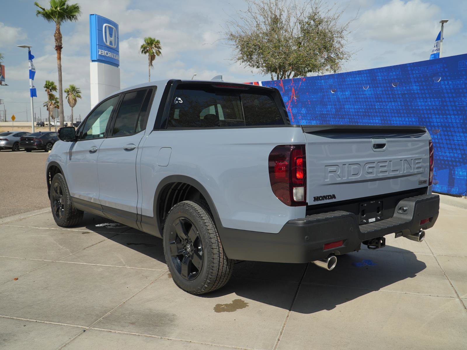New 2026 Honda Ridgeline Black Edition image 9