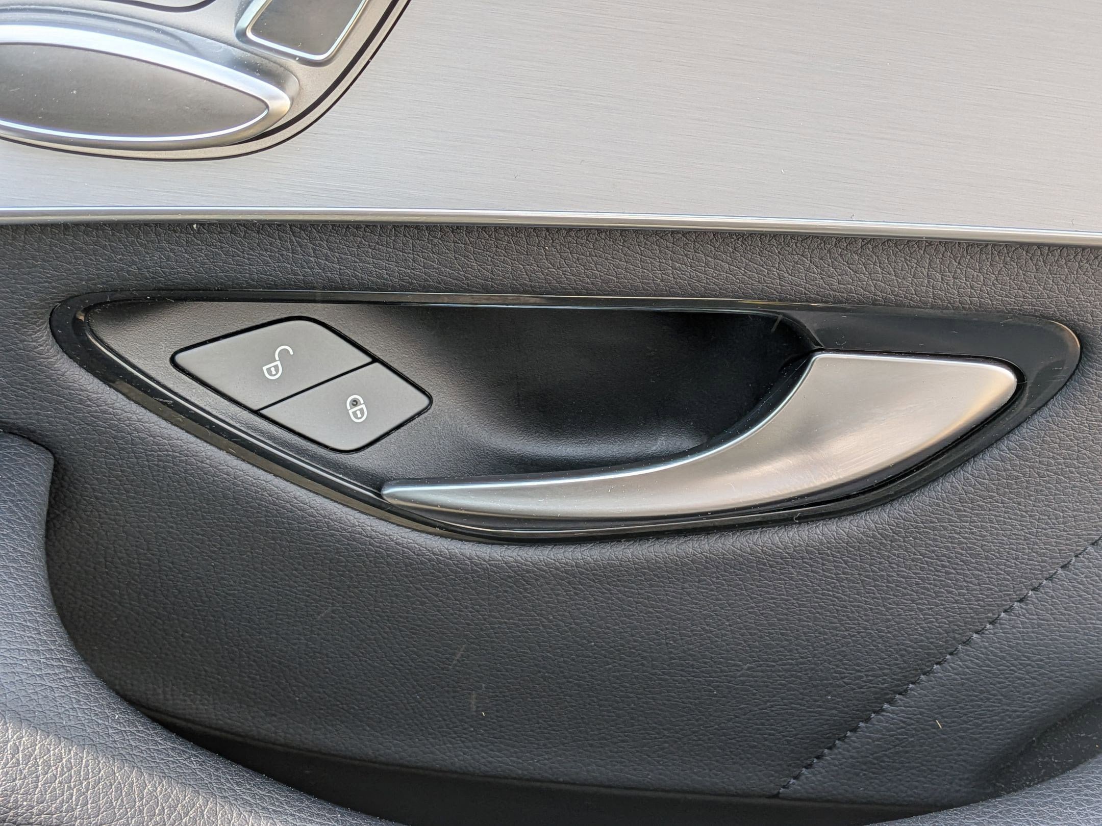 Used 2021 Mercedes-Benz GLC 300 image 36