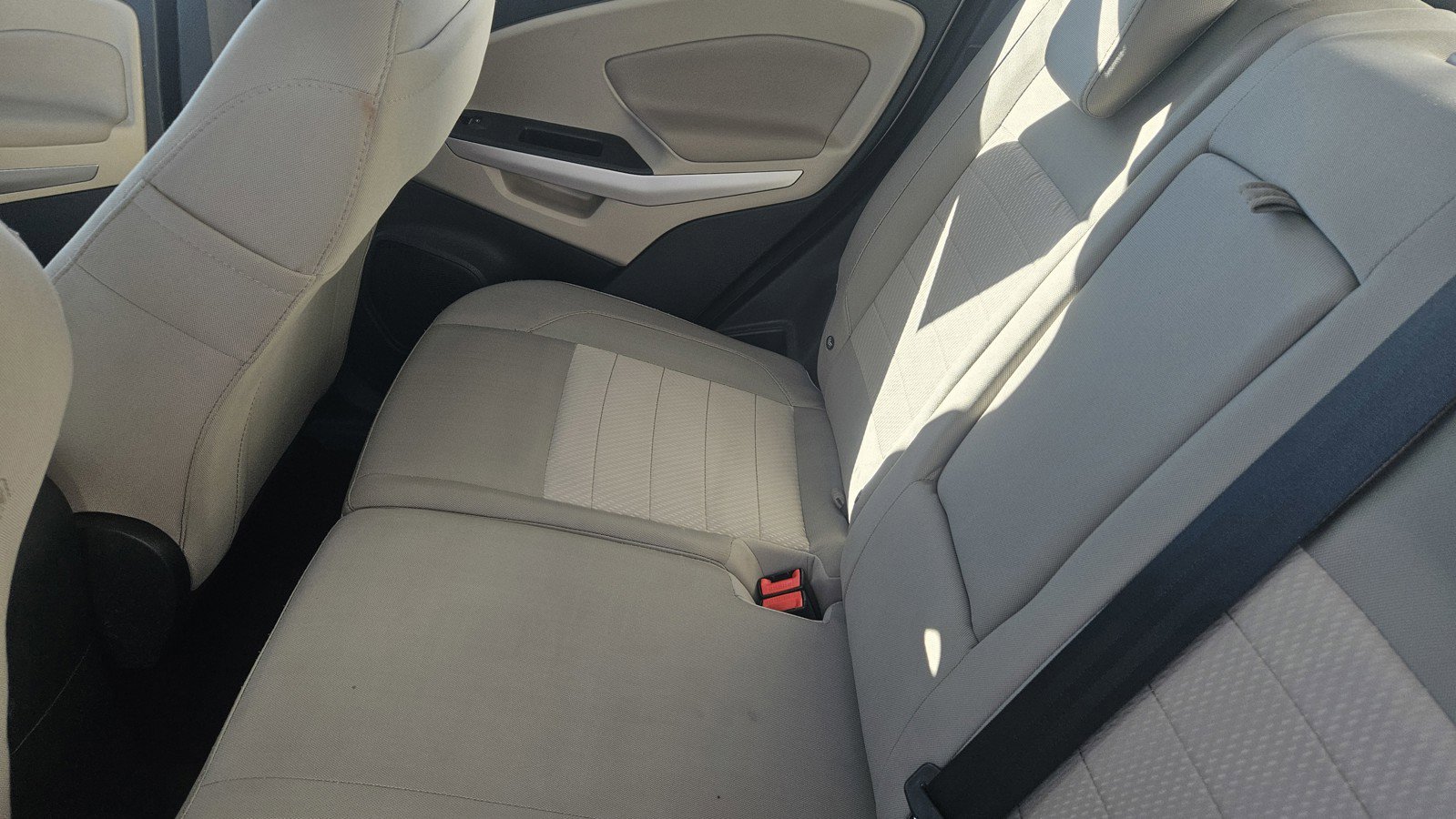 Used 2022 Ford EcoSport S image 8