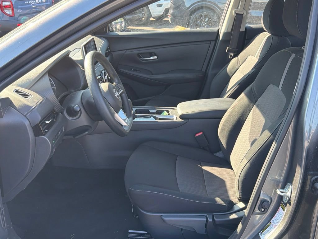 Used 2025 Nissan Sentra SV FWD image 13
