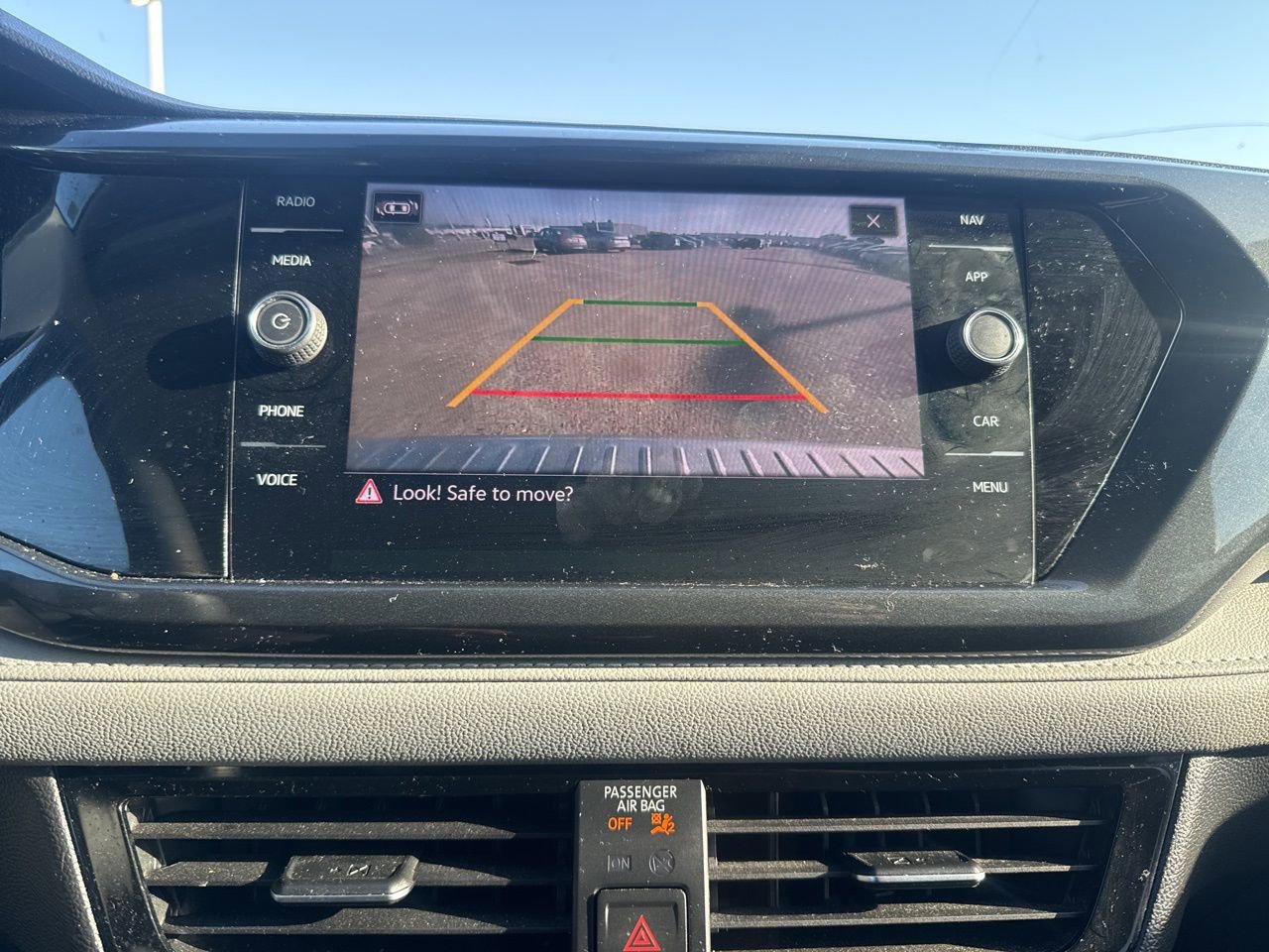 Used 2022 Volkswagen Taos SEL image 37