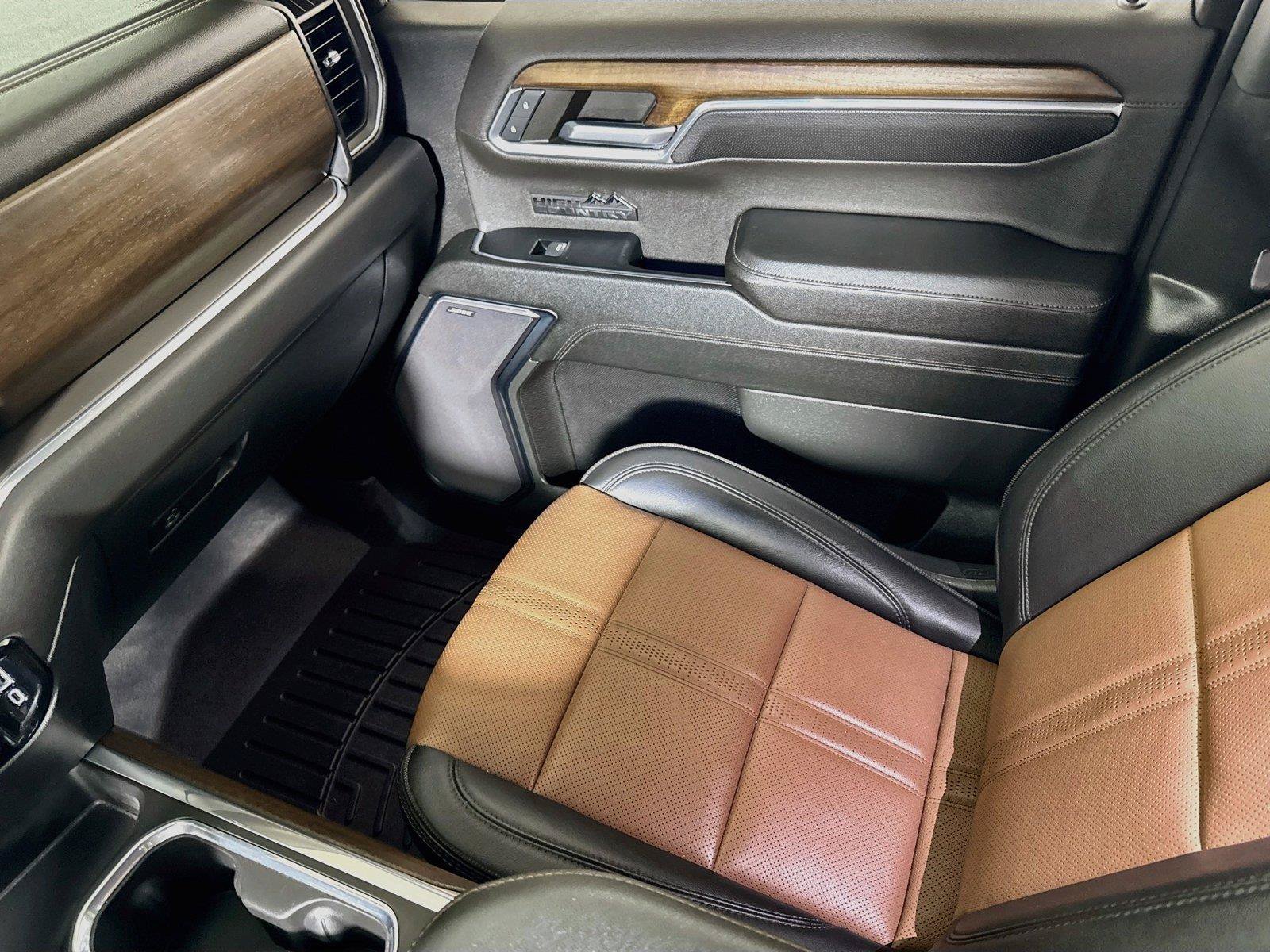 Certified 2023 Chevrolet Silverado 1500 High Country w/ Technology Package AWD/4WD image 22