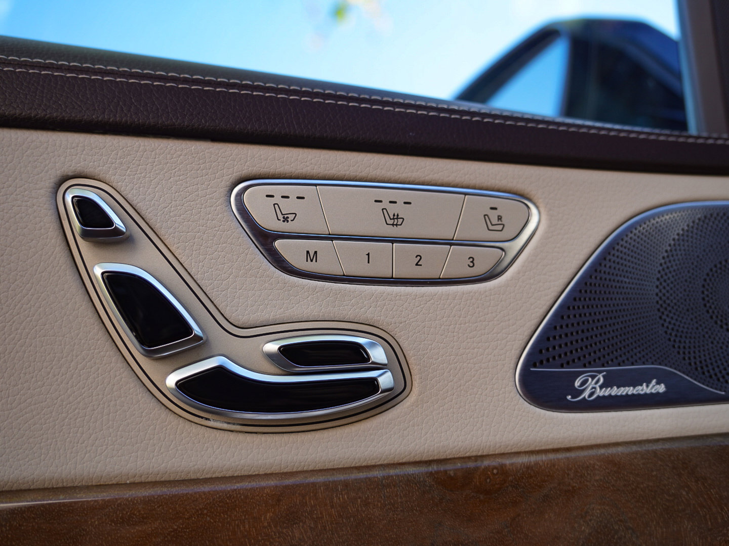 Used 2015 Mercedes-Benz S 550 Sedan image 18
