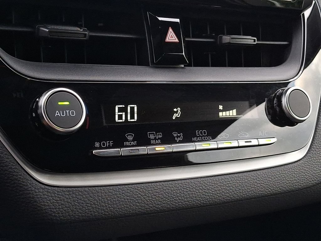 Used 2026 Toyota Corolla SE FWD image 13