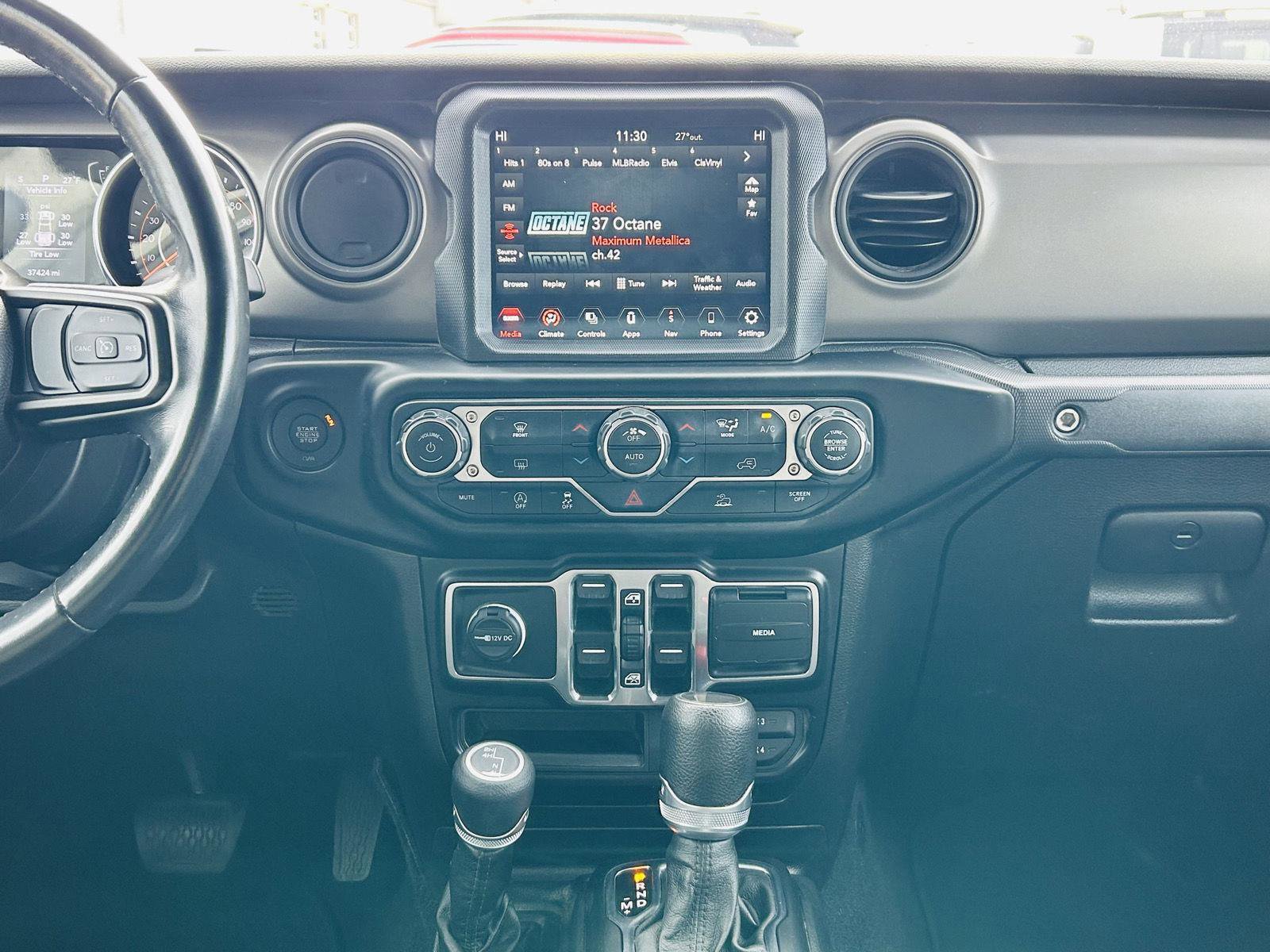 Used 2022 Jeep Gladiator Sport image 17