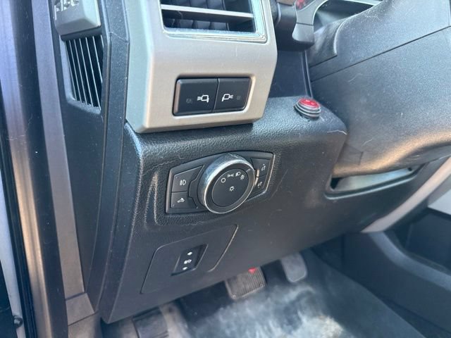 Used 2016 Ford F150 Lariat w/ Equipment Group 502A Luxury AWD/4WD image 20