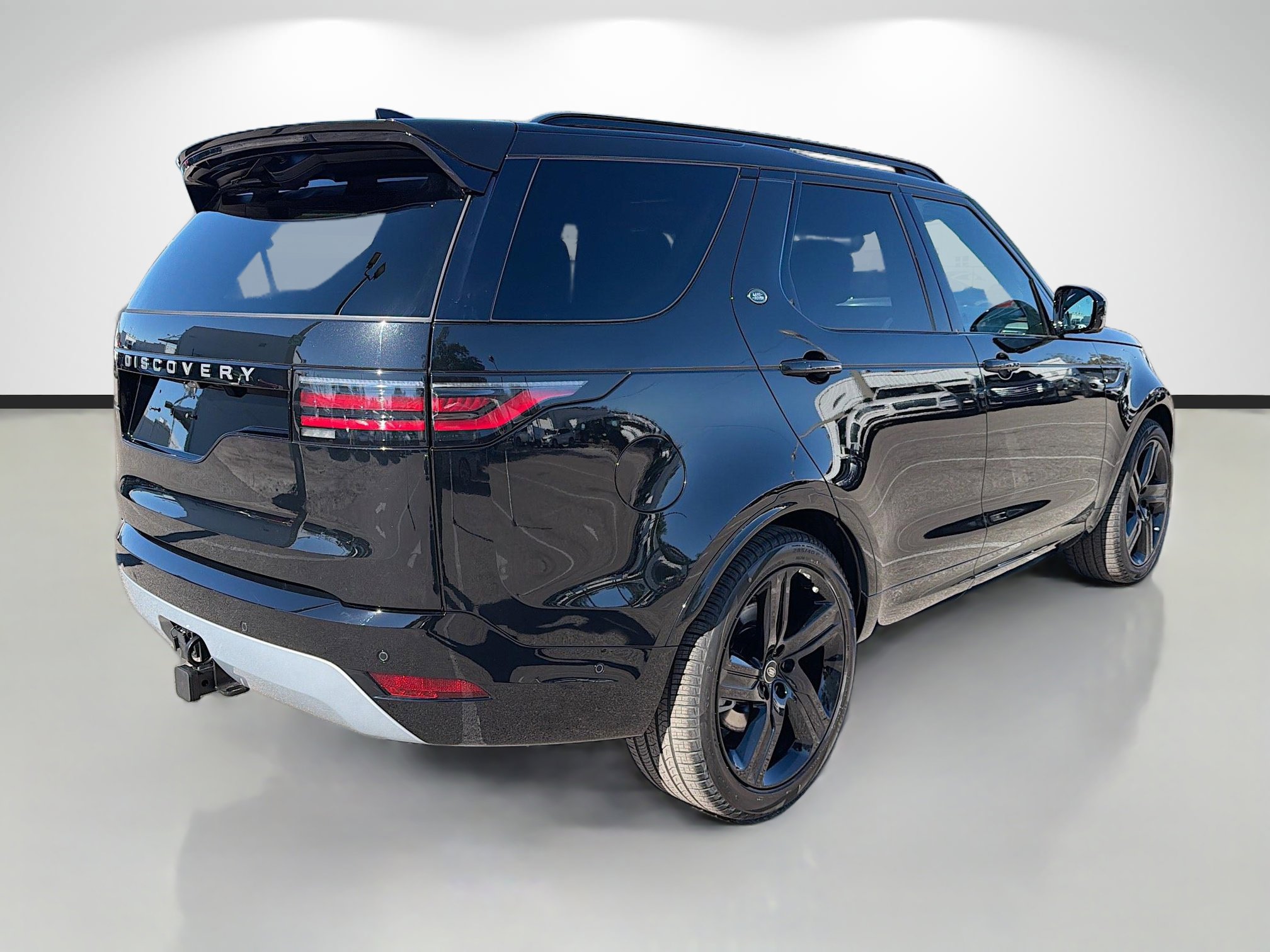 New 2026 Land Rover Discovery Limited Edition image 5