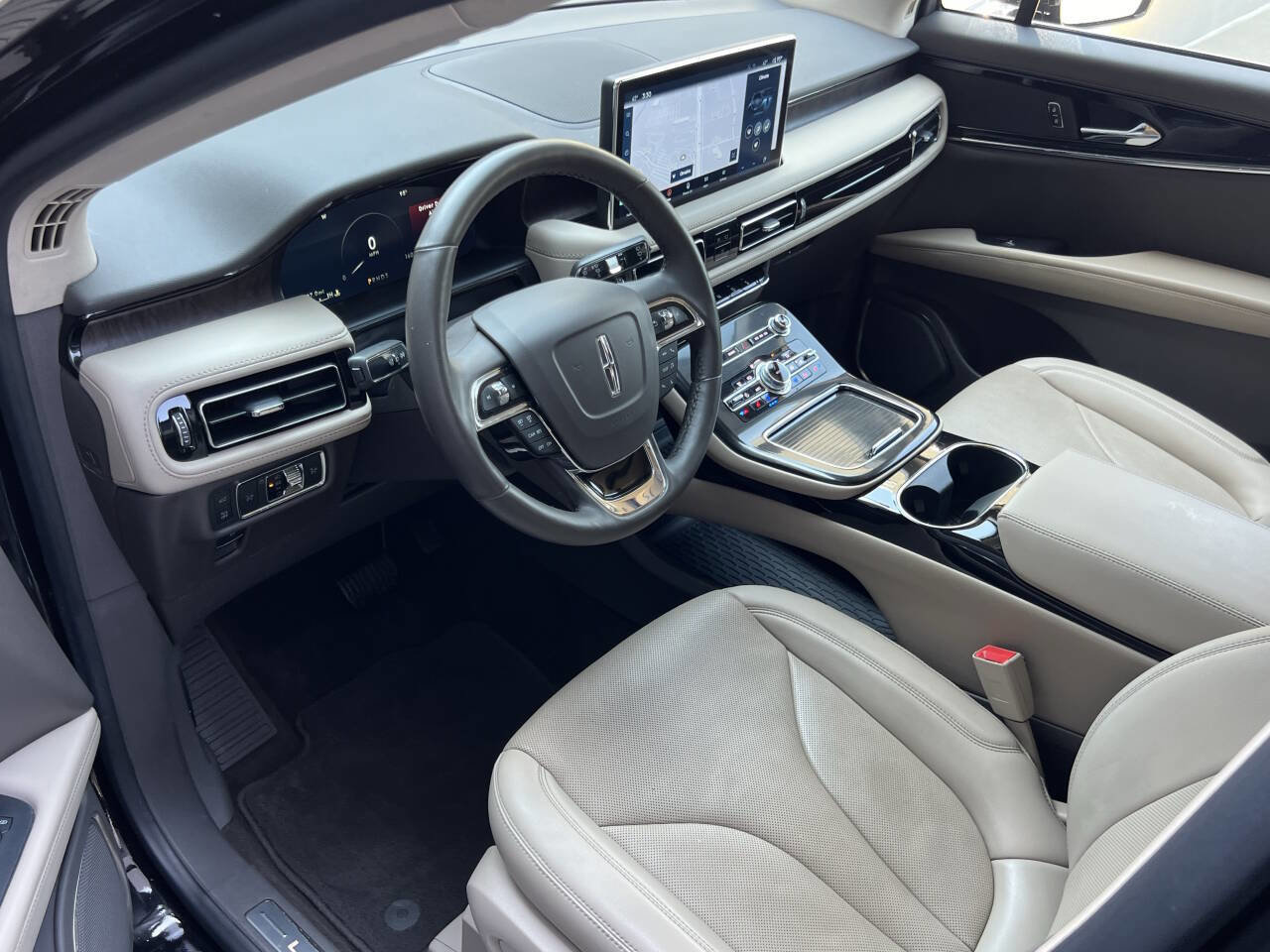 Used 2022 Lincoln Nautilus Reserve image 14