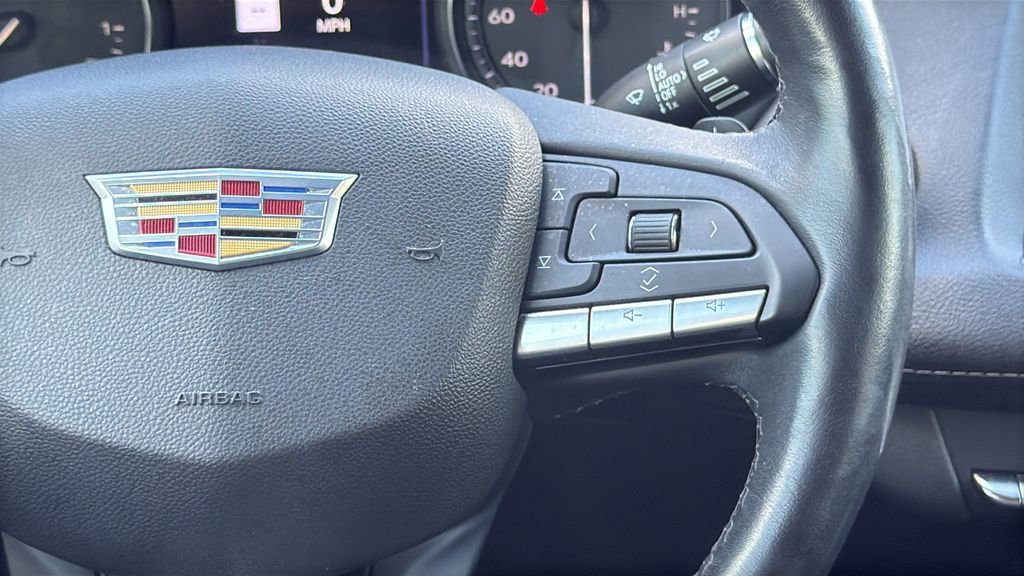 Used 2021 Cadillac XT4 Premium Luxury image 22